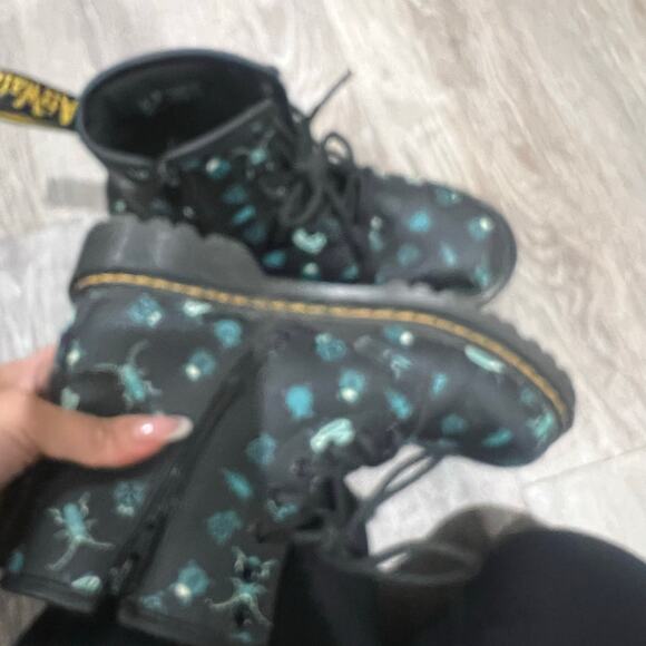 Dr. Martens Junior 1460 Glow Dark Bugs Lace Up Boots Black and Blue Size 3 - Picture 6 of 8